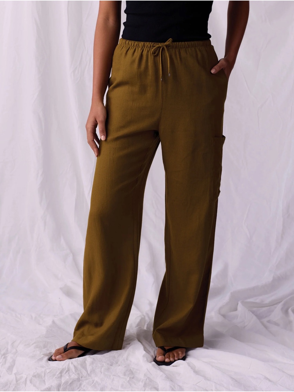 The Normal Brand Leukos Linen-Blend Drawcord Pant in Tobacco